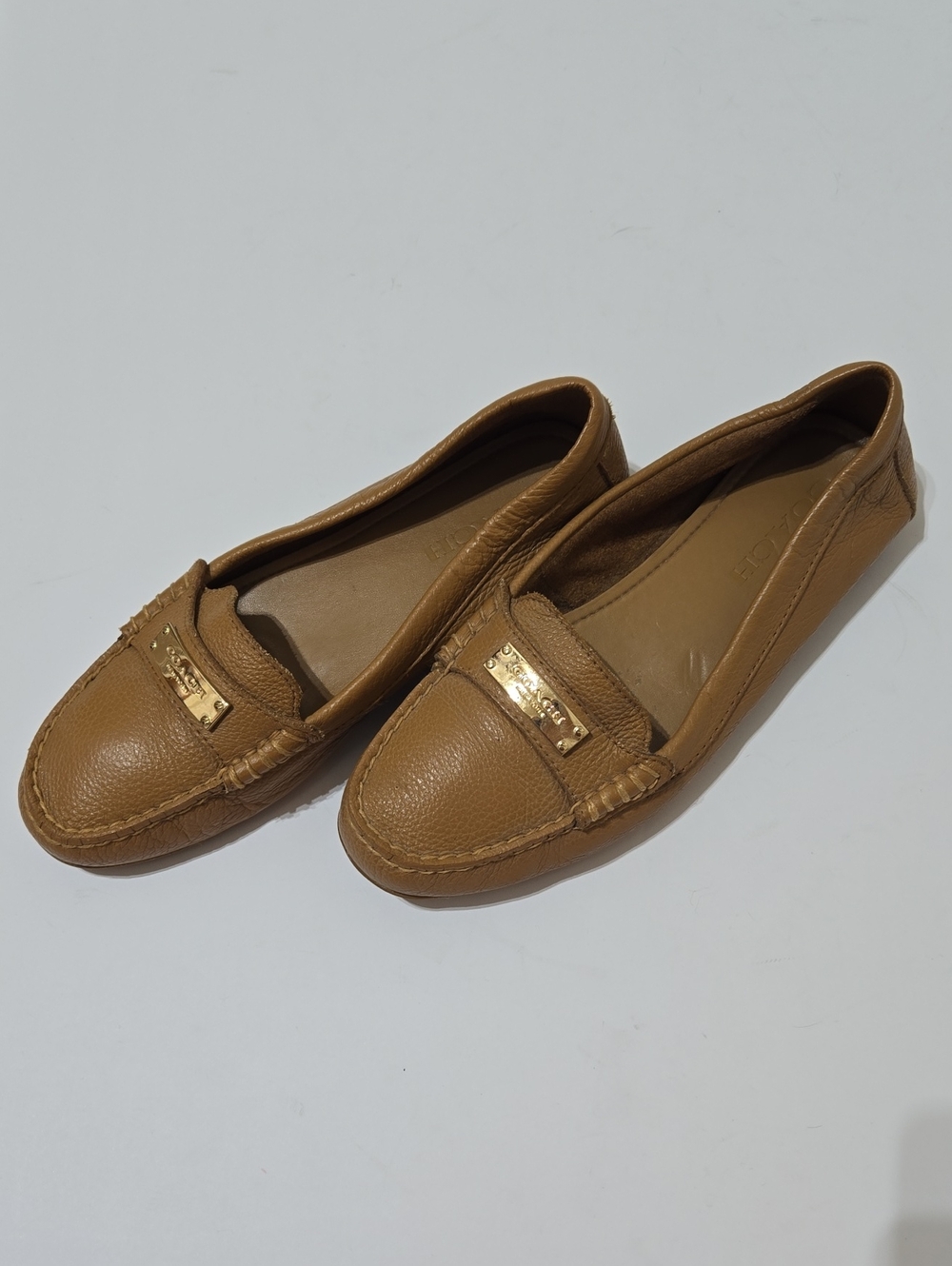 COACH Women's Fredrica Pebbled Leather Loafers with Gold Logo Plaque - Picture 3 of 9